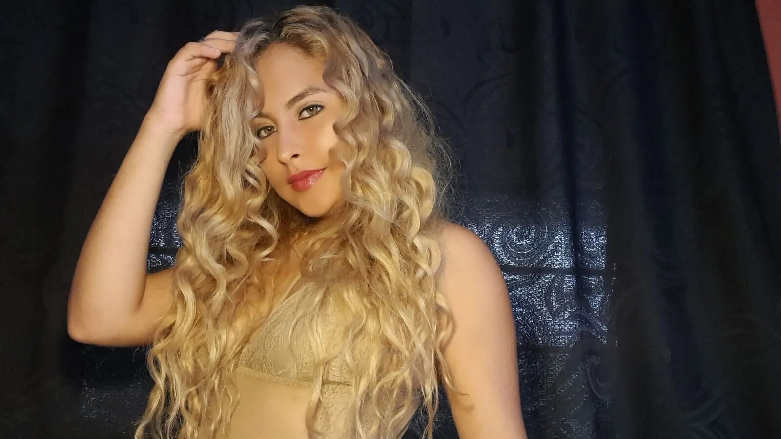 AmberAvery Cumshow Vip